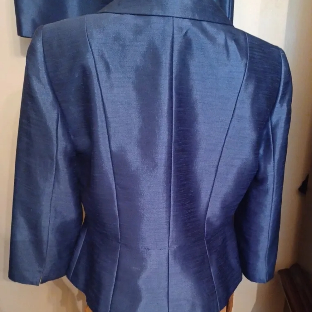 Tahari Arthur S. Levine LUXE Beaded Blue 2 Piece Skirt Suit - Picture 5 of 8